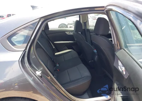 2024 Kia Forte Lxs z USA, uszkodzony, nr VIN 3KPF24AD4RE712335